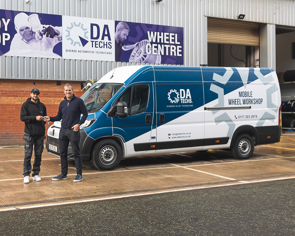 da techs mobile wheel repair workshop technicians