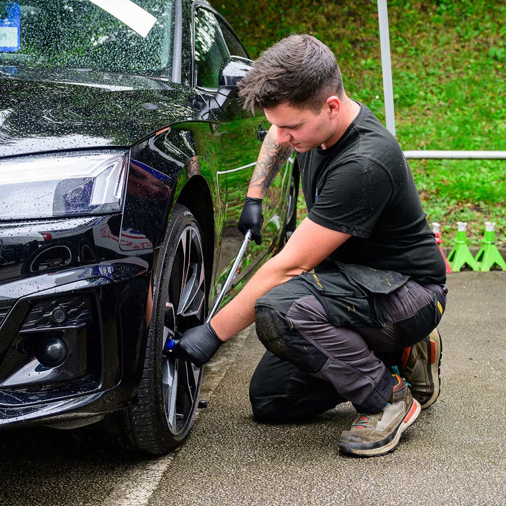 da techs mobile wheel repair workshop van how it works